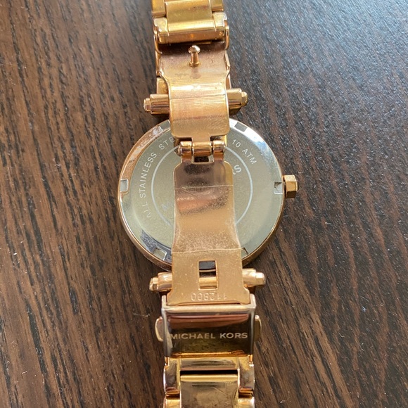 Michael Kors Parker rose gold tone watch - Picture 7 of 8